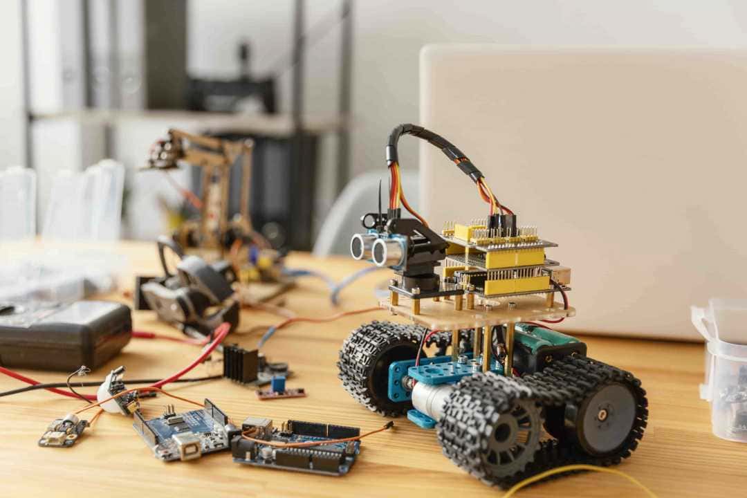 Tech Tinkerers