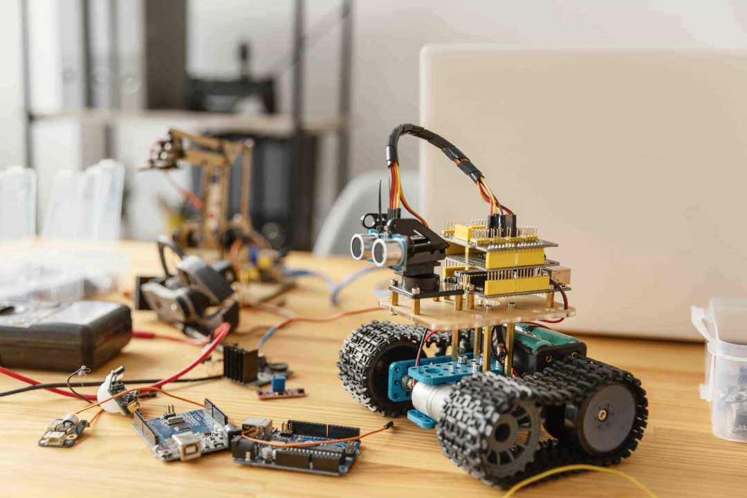 Tech Tinkerers